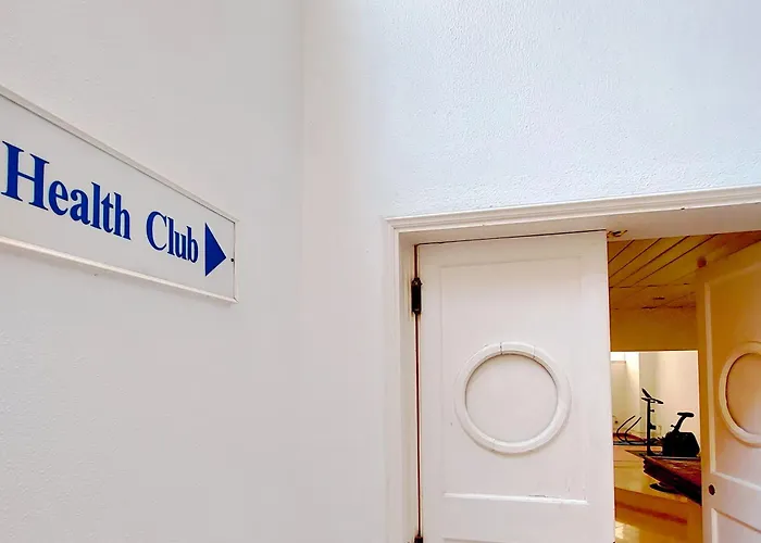 Marina Mar Sea Breeze By Sapvillas *